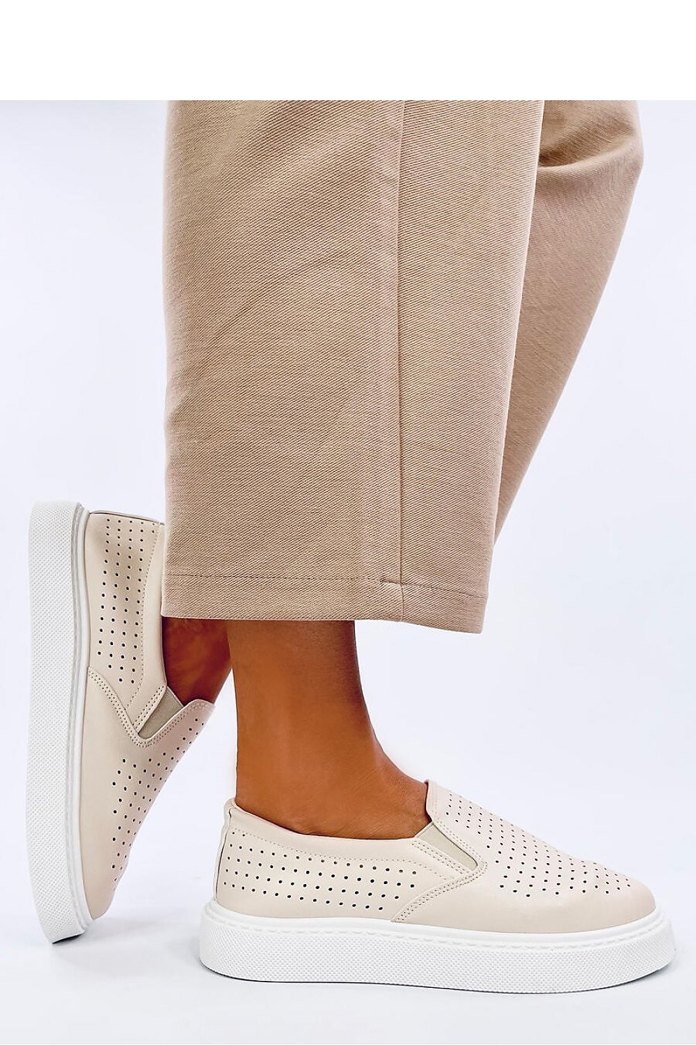 Slip-on model 192606 Inello