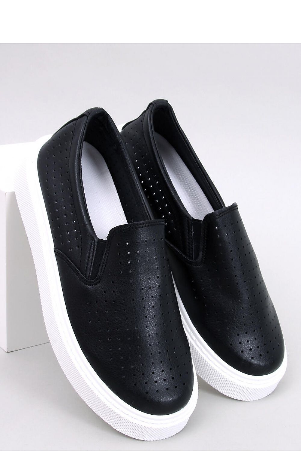 Slip-on model 192608 Inello