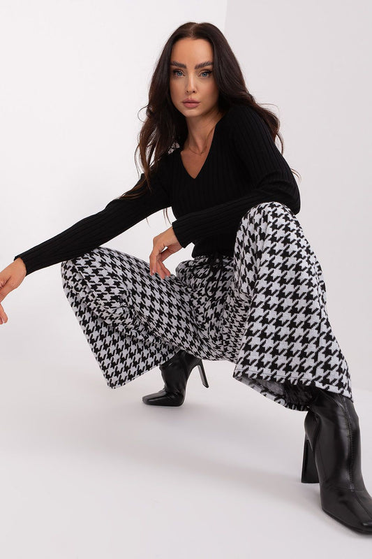 Pantalon femme model 193133 Lakerta