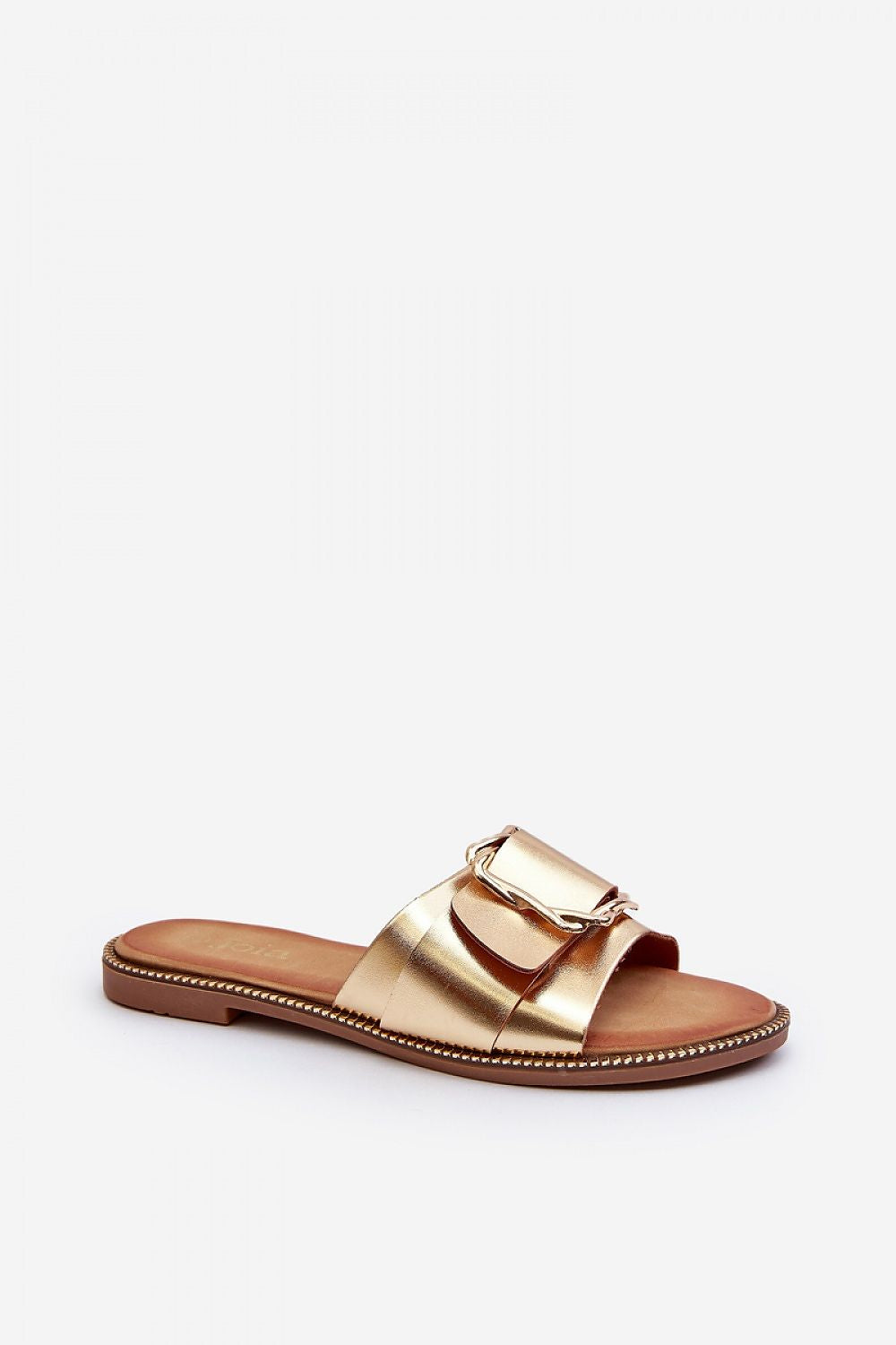 Clacquettes model 194129 Step in style