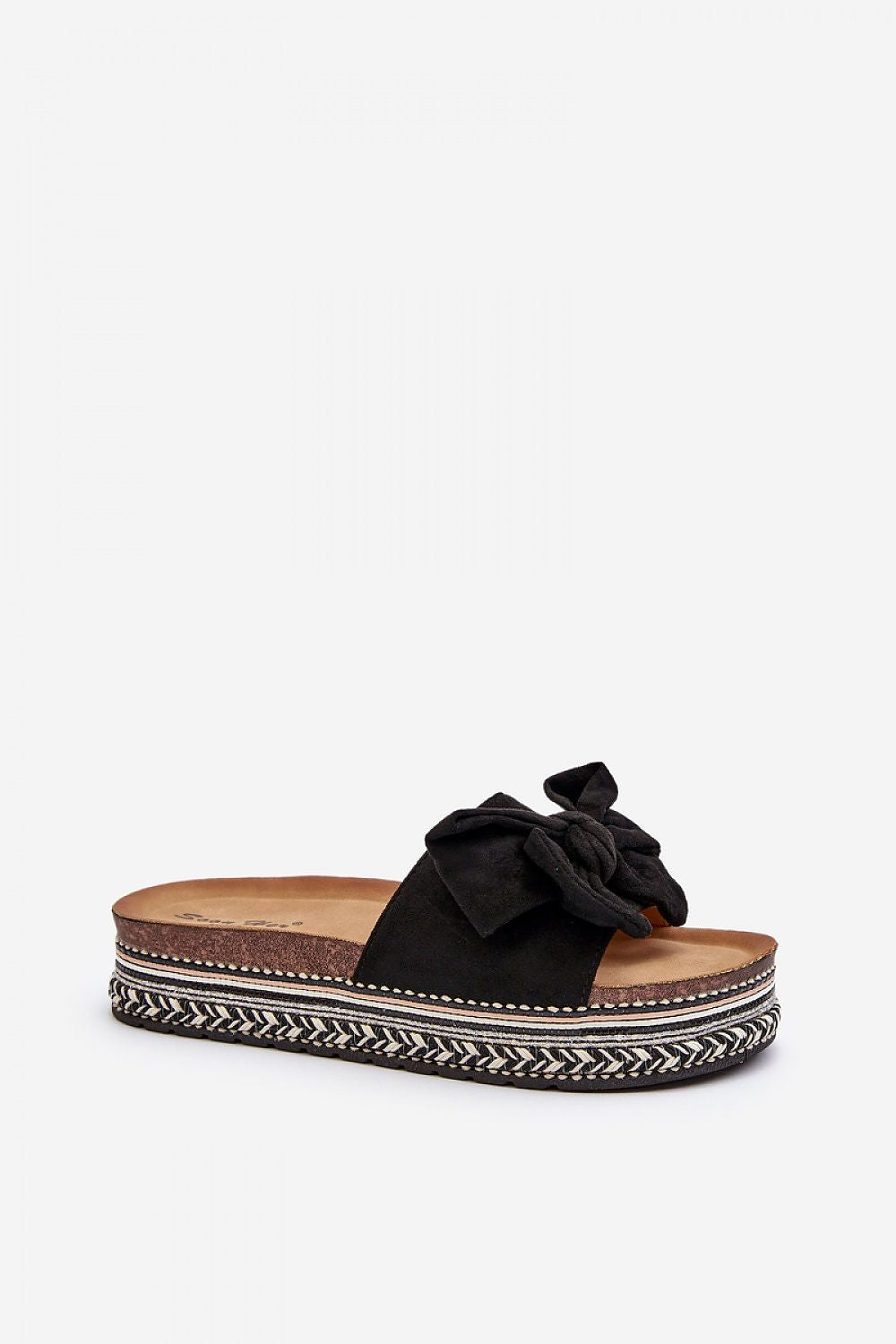 Clacquettes model 194134 Step in style