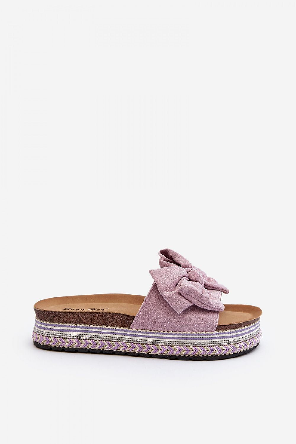 Clacquettes model 194138 Step in style