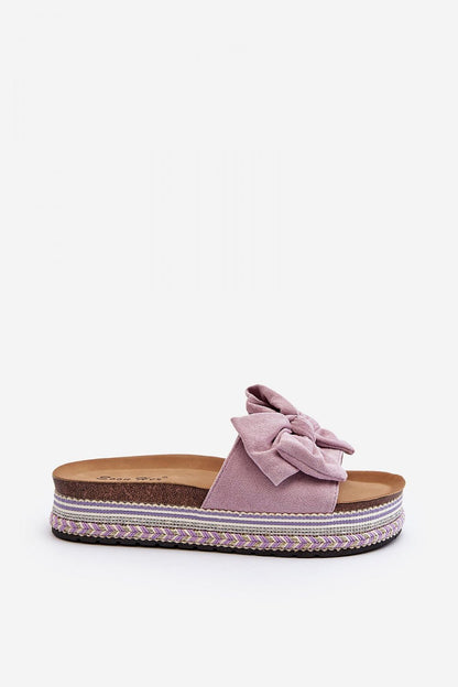Clacquettes model 194138 Step in style
