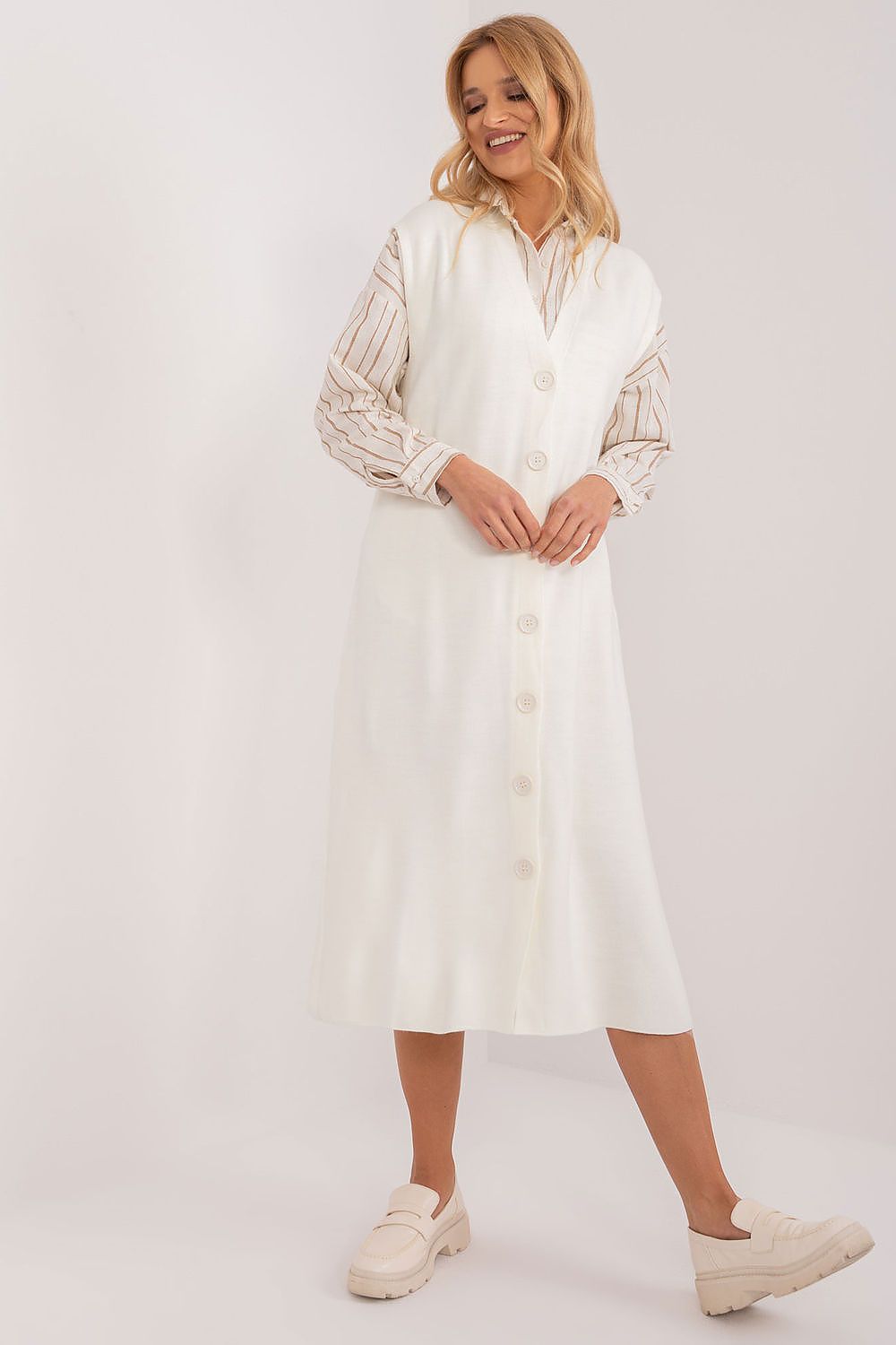 Robe de jour model 194220 Badu