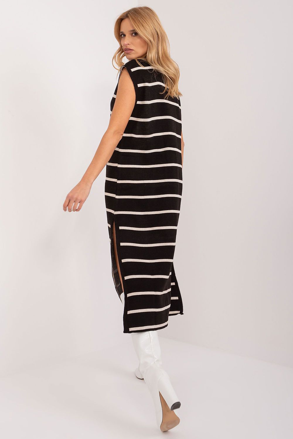 Robe de jour model 194224 Badu