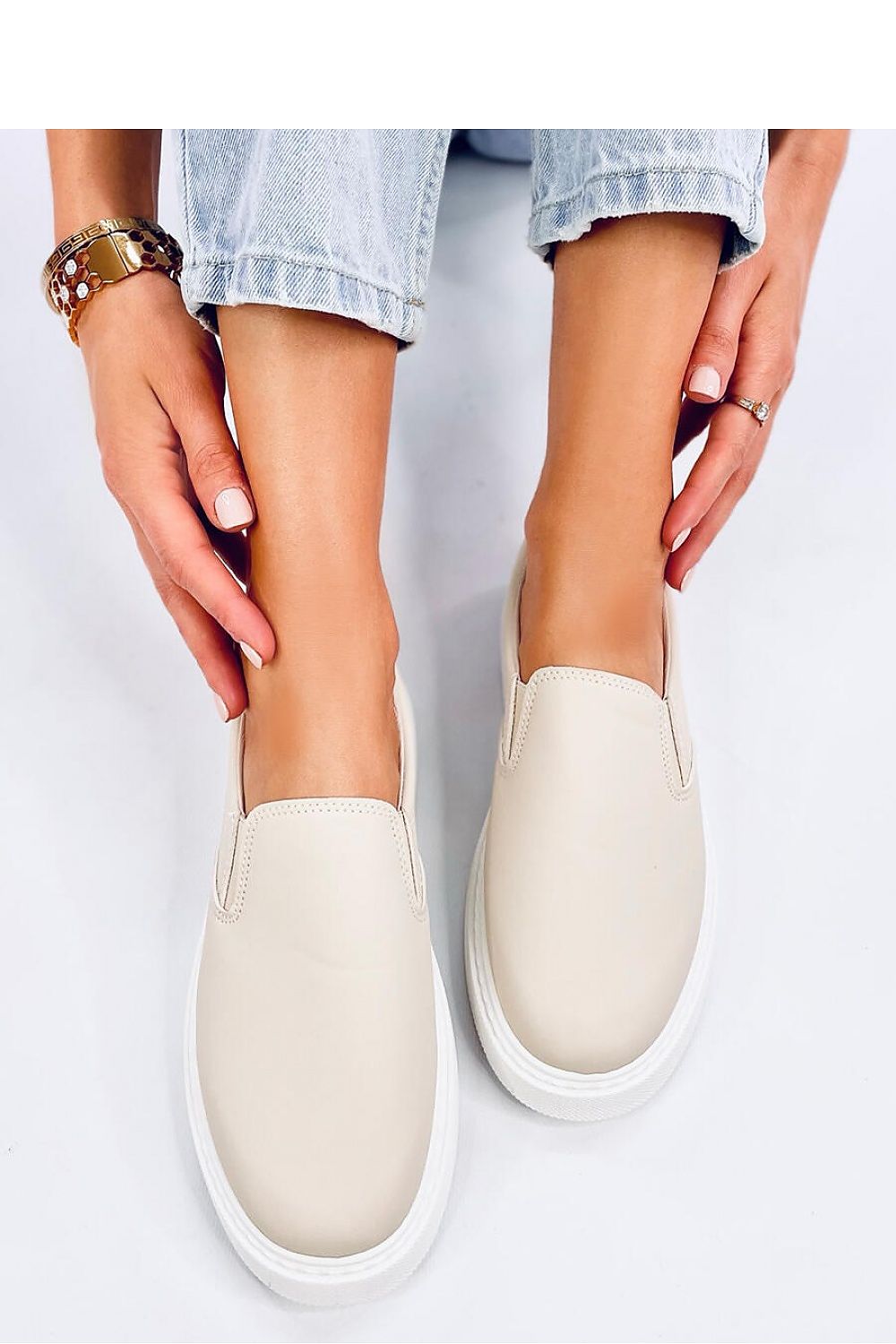 Slip-on model 194251 Inello