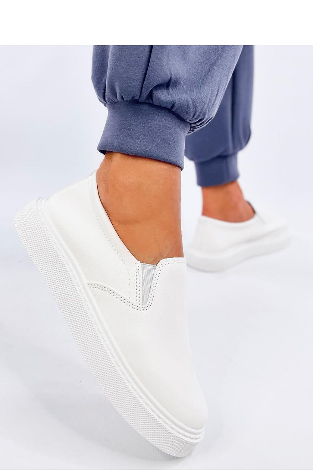 Slip-on model 194253 Inello
