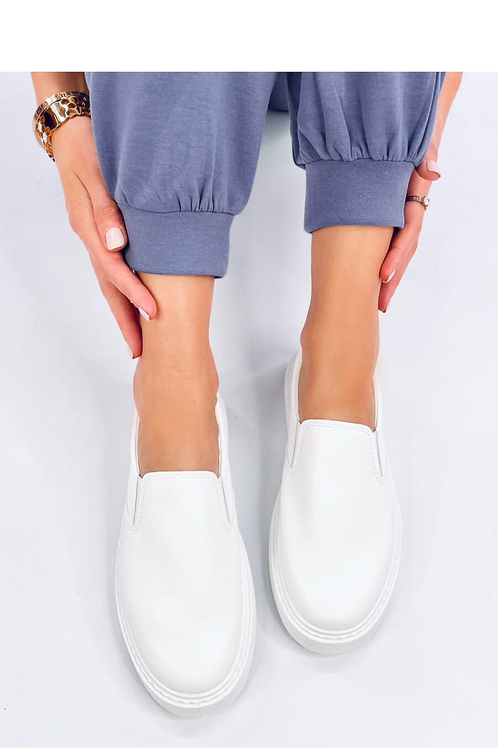 Slip-on model 194253 Inello