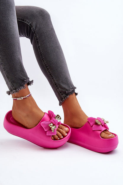 Clacquettes model 194373 Step in style