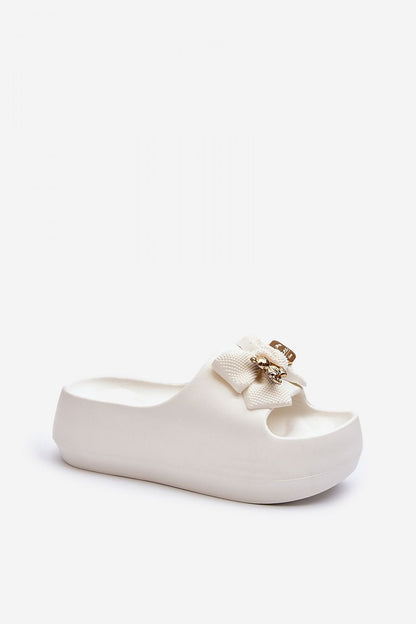 Clacquettes model 194375 Step in style