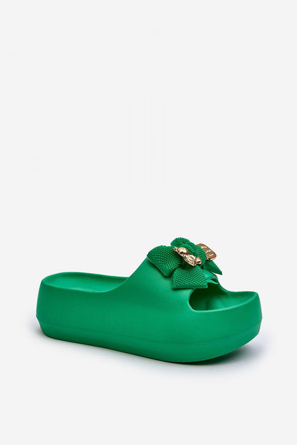 Clacquettes model 194376 Step in style
