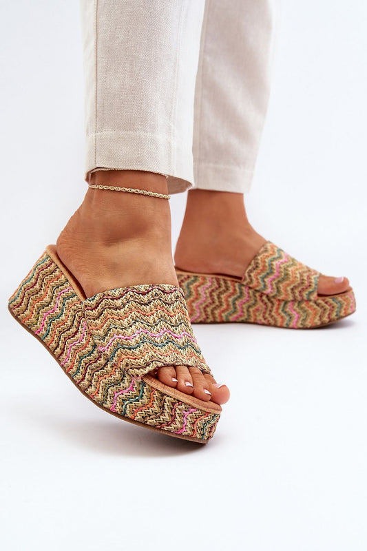 Clacquettes model 194379 Step in style