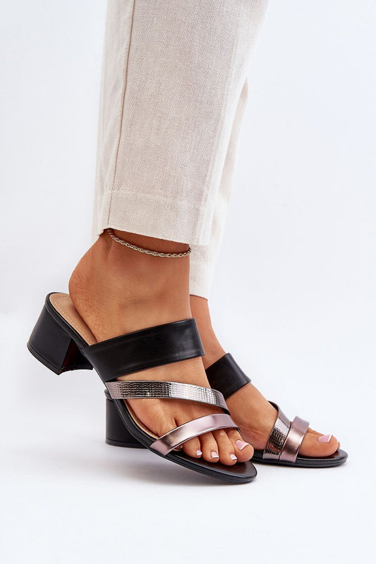 Clacquettes model 194383 Step in style