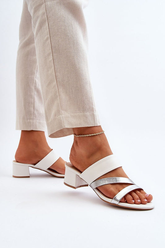 Clacquettes model 194384 Step in style