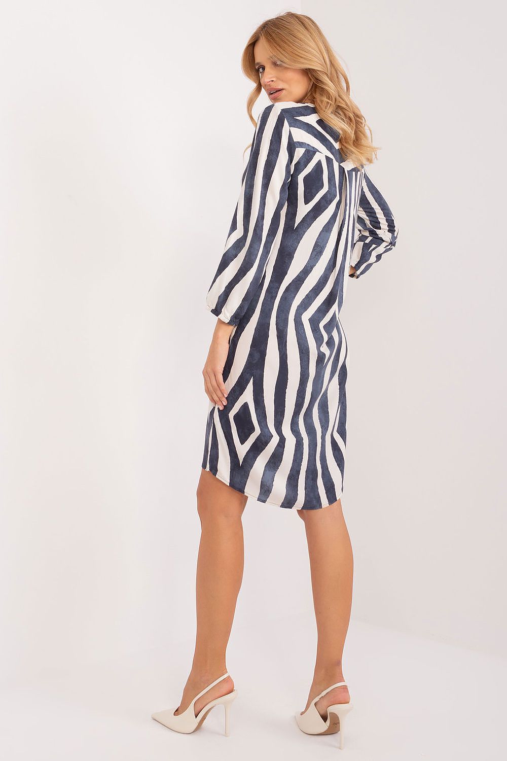 Robe de jour model 194427 Sublevel