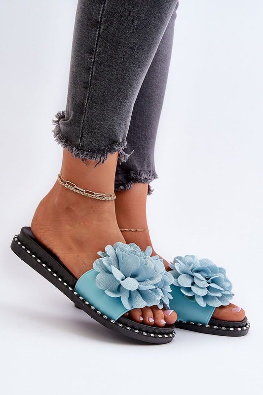 Clacquettes model 194703 Step in style