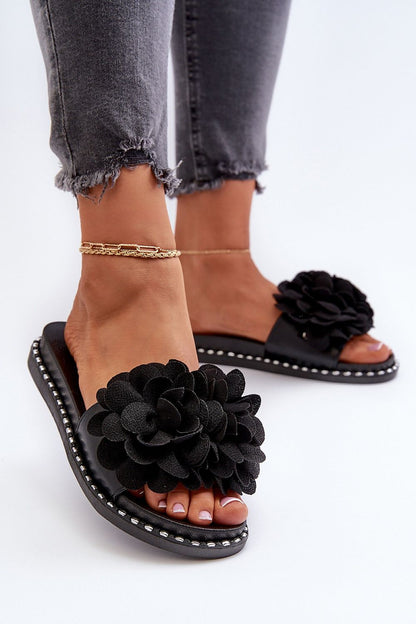 Clacquettes model 194704 Step in style