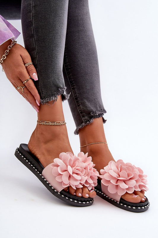 Clacquettes model 194706 Step in style