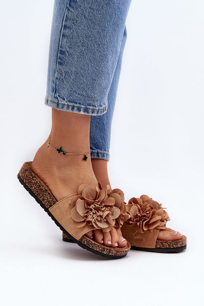 Clacquettes model 194714 Step in style