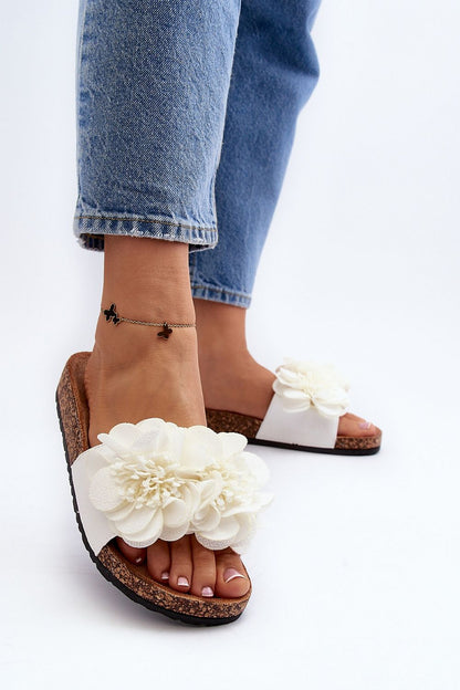 Clacquettes model 194715 Step in style