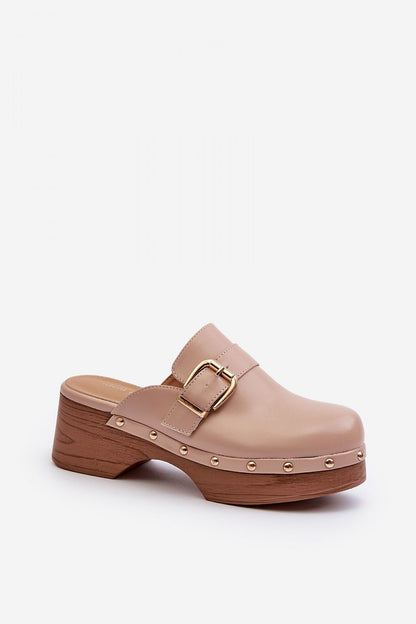 Clacquettes model 194963 Step in style