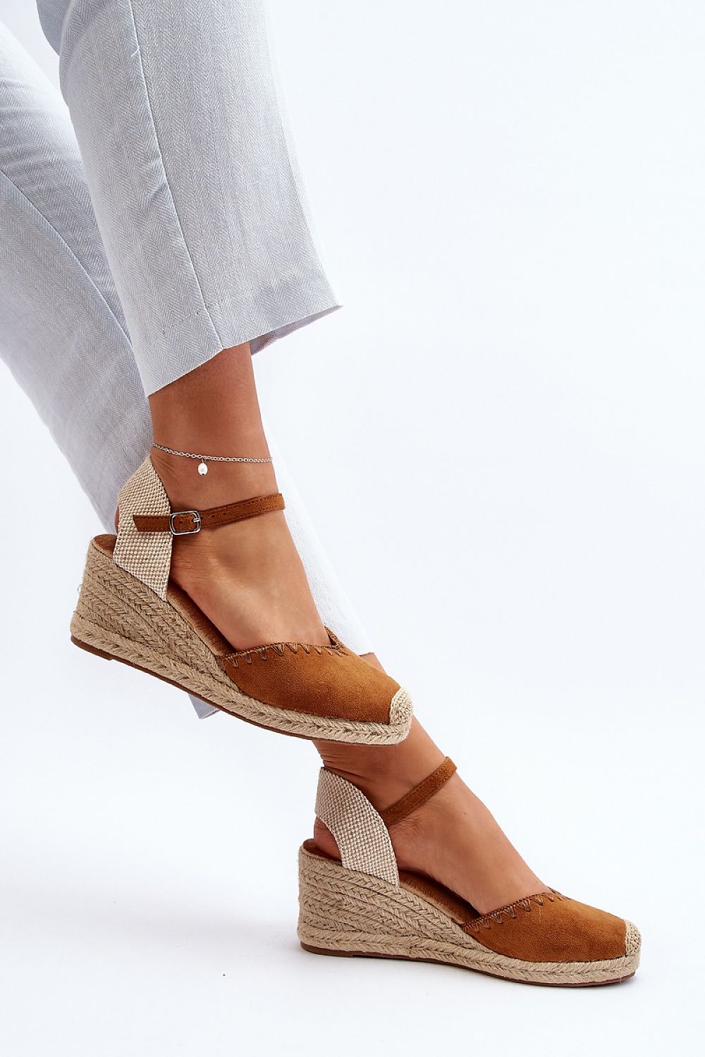 Cothurnes model 195284 Step in style