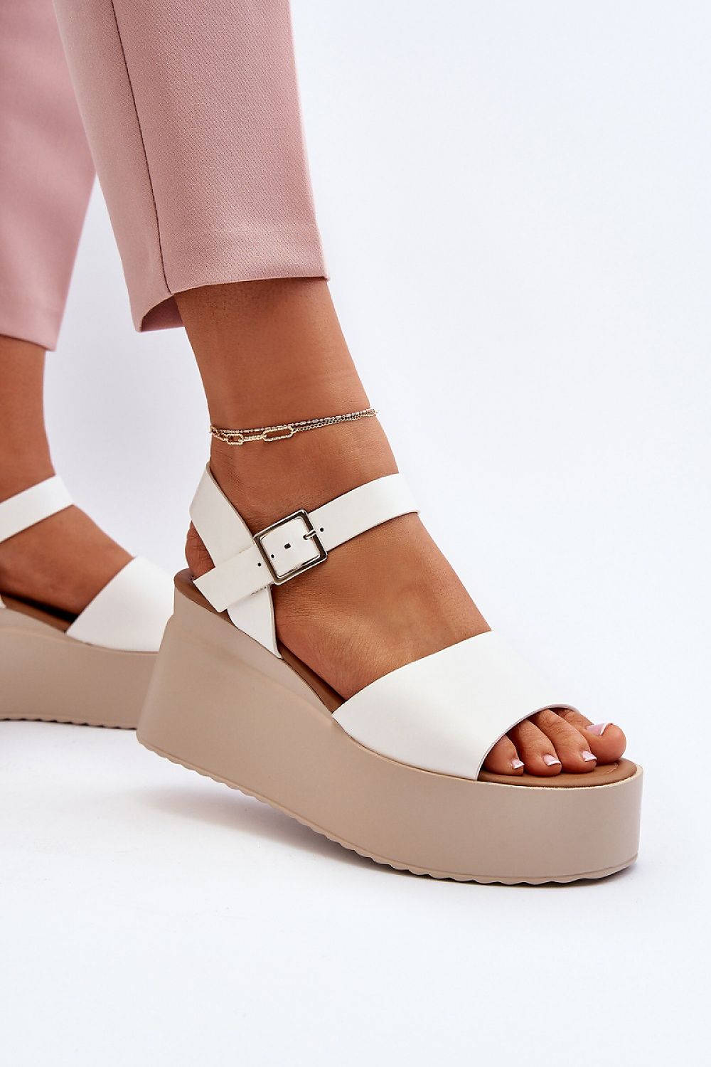 Cothurnes model 195286 Step in style