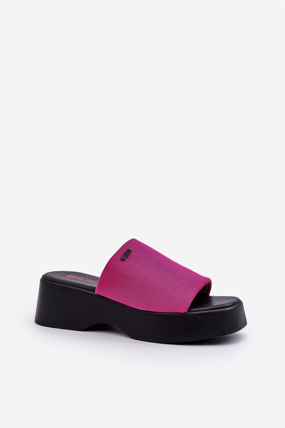 Clacquettes model 195292 Step in style