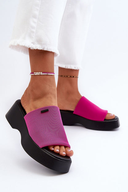 Clacquettes model 195292 Step in style