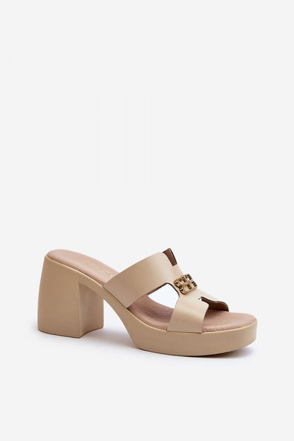 Clacquettes model 195427 Step in style