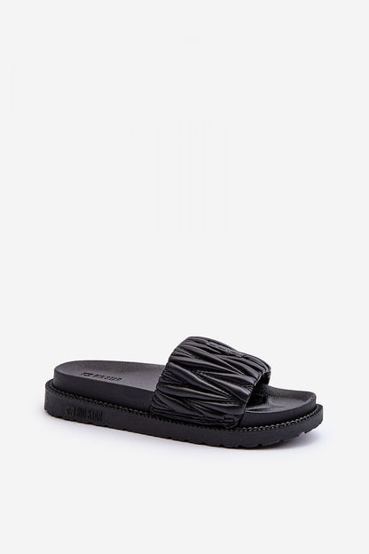 Clacquettes model 195430 Step in style