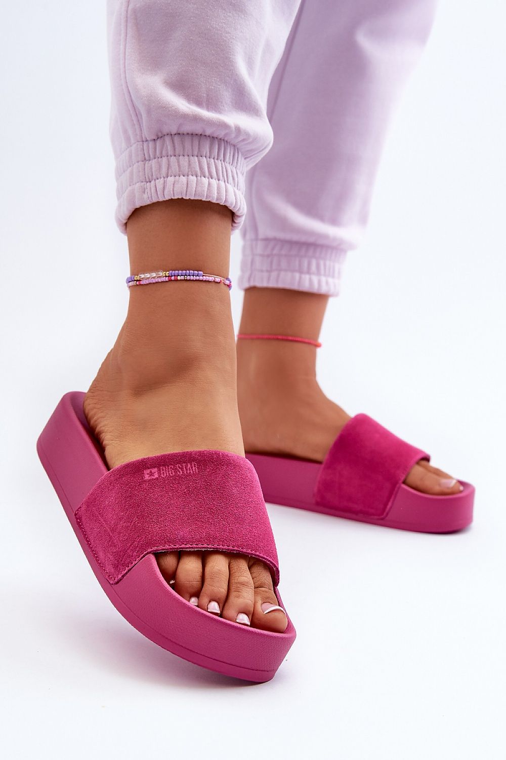 Clacquettes model 195432 Step in style