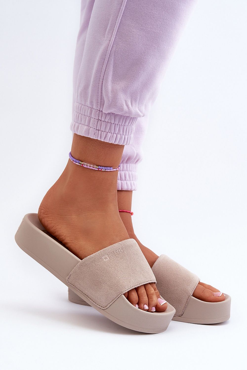Clacquettes model 195433 Step in style
