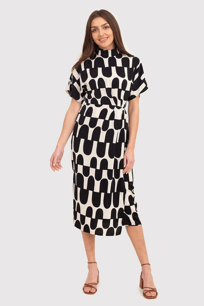 Robe de jour model 195485 Ax Paris