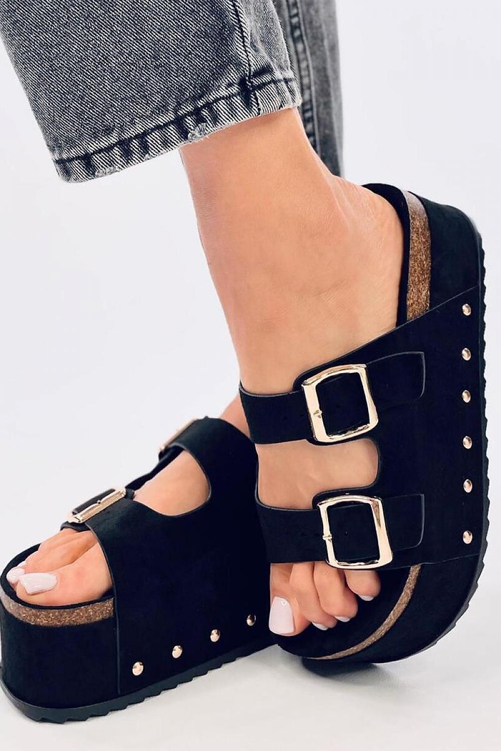 Clacquettes model 195512 Inello