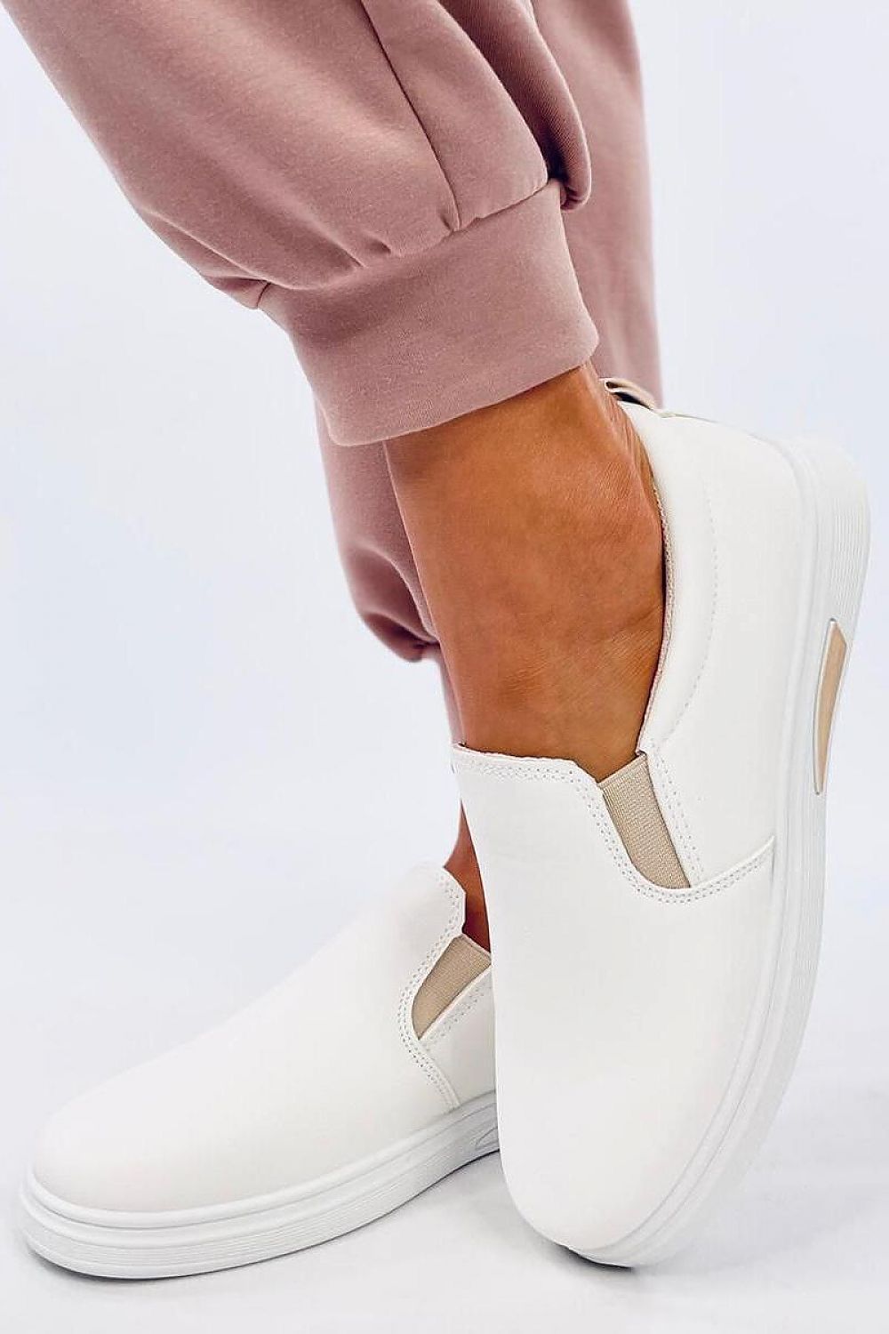 Slip-on model 195533 Inello