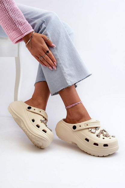 Clacquettes model 196222 Step in style