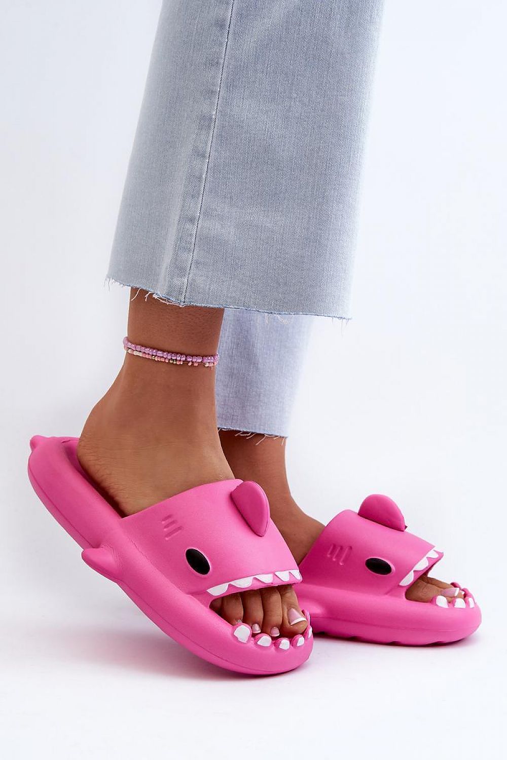 Clacquettes model 196228 Step in style