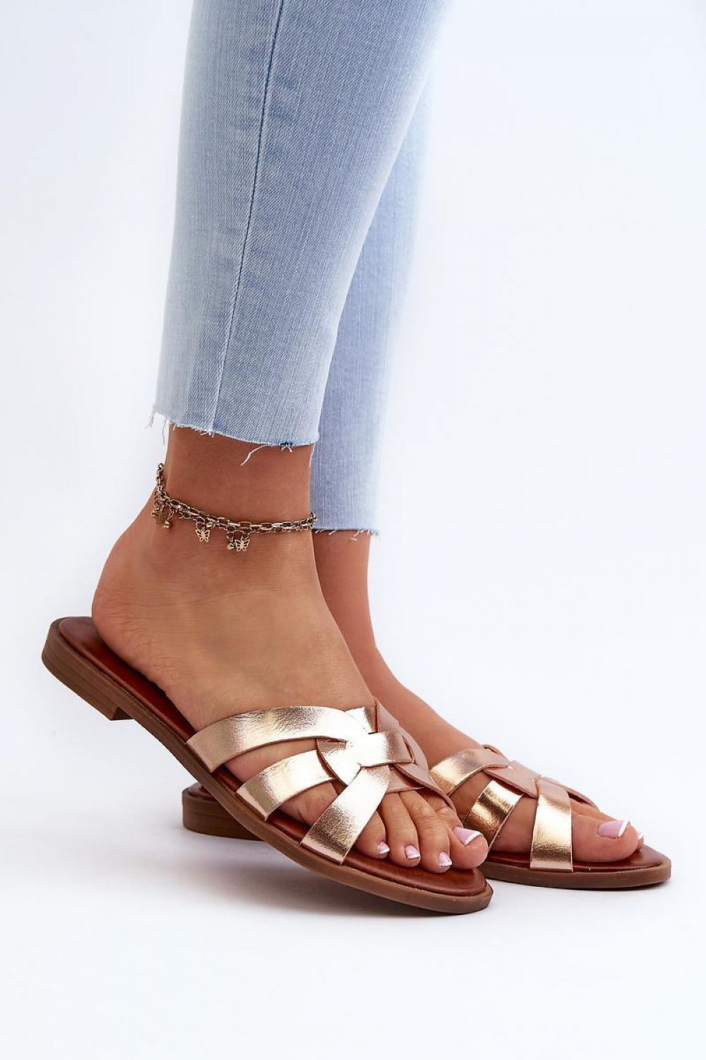 Clacquettes model 196344 Step in style