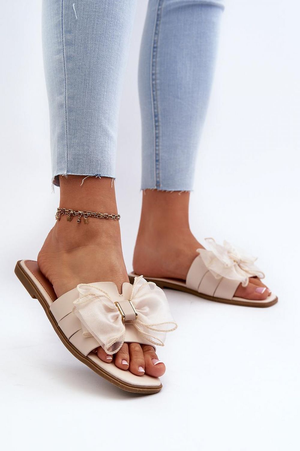 Clacquettes model 196347 Step in style