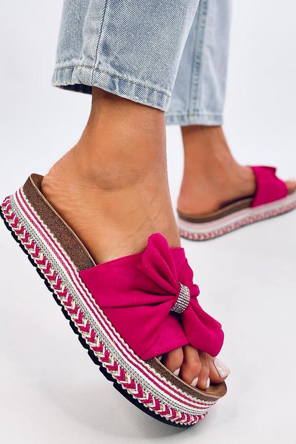 Clacquettes model 196539 Inello