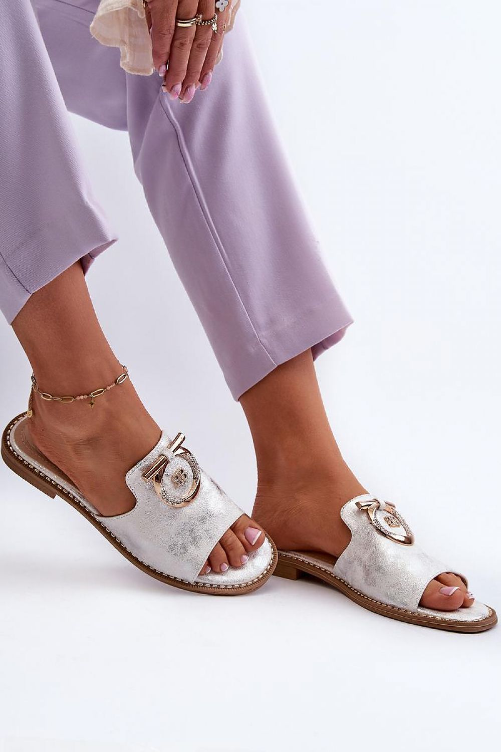Clacquettes model 196663 Step in style