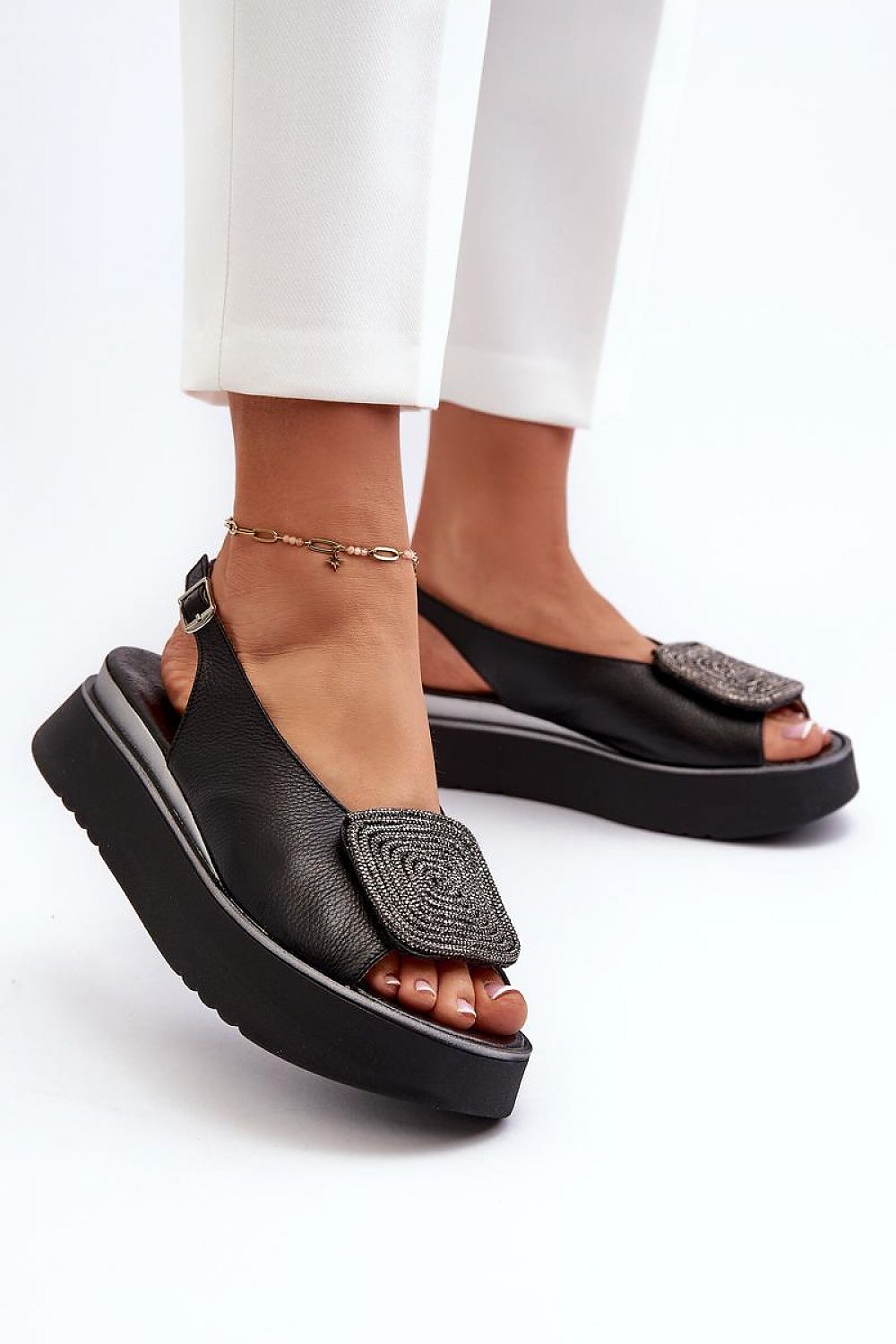 Cothurnes model 196665 Step in style