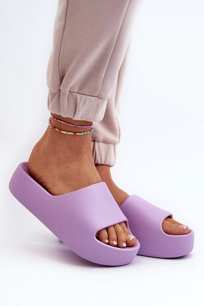 Clacquettes model 196679 Step in style