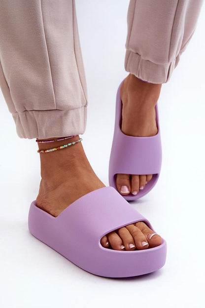 Clacquettes model 196679 Step in style