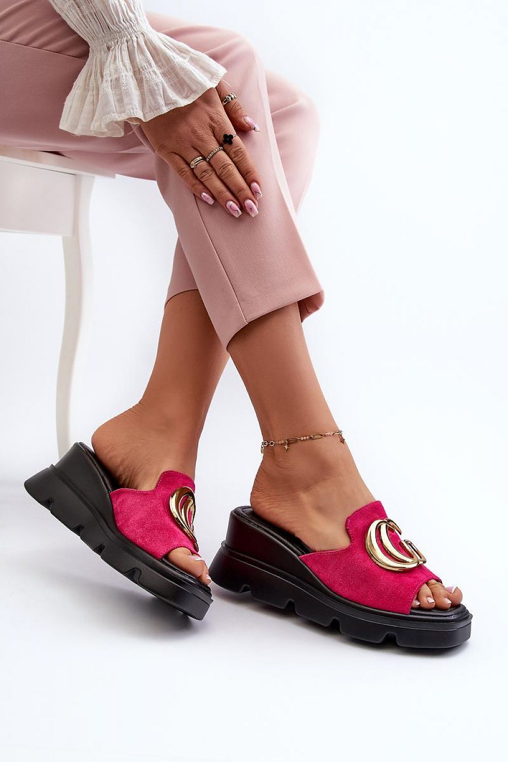 Clacquettes model 196692 Step in style