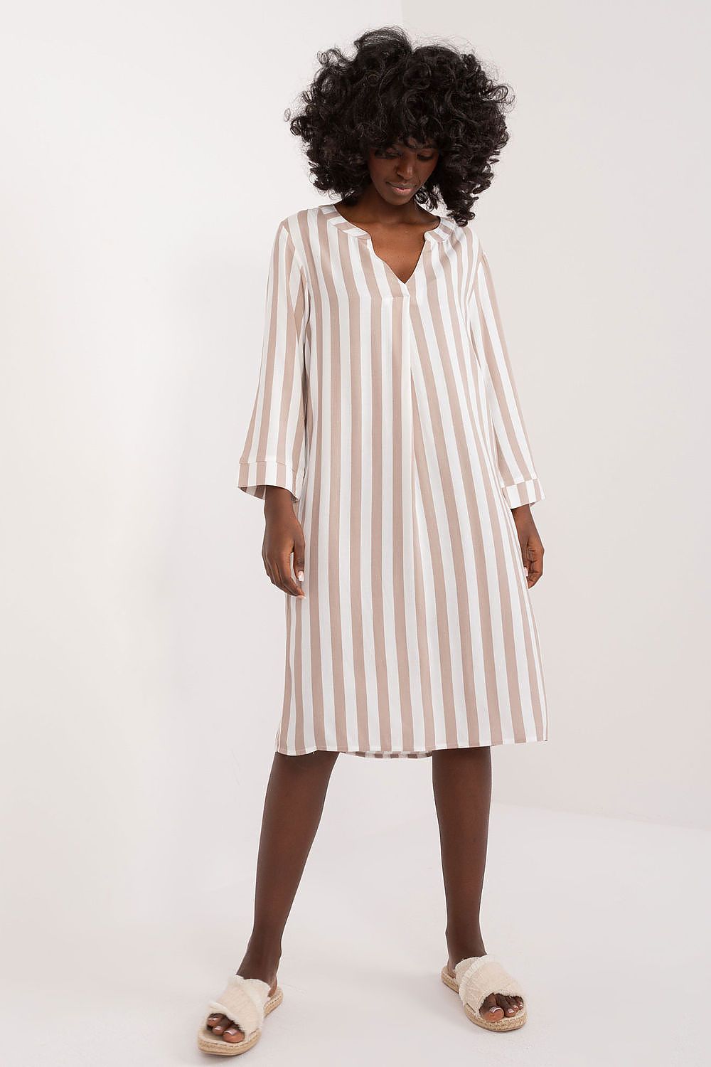 Robe de jour model 196909 Sublevel