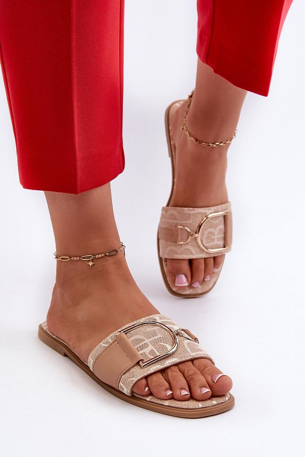 Clacquettes model 196943 Step in style