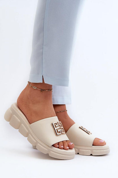 Clacquettes model 196944 Step in style