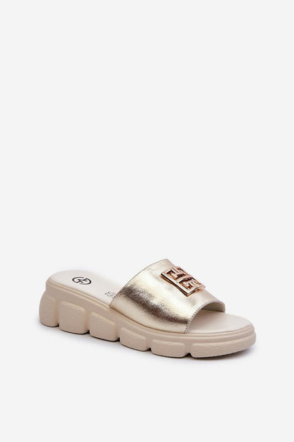 Clacquettes model 196945 Step in style